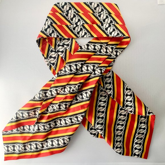 Gucci Sin Chain Print Pleated Neck Scarf Red/black - Picture 1 of 5